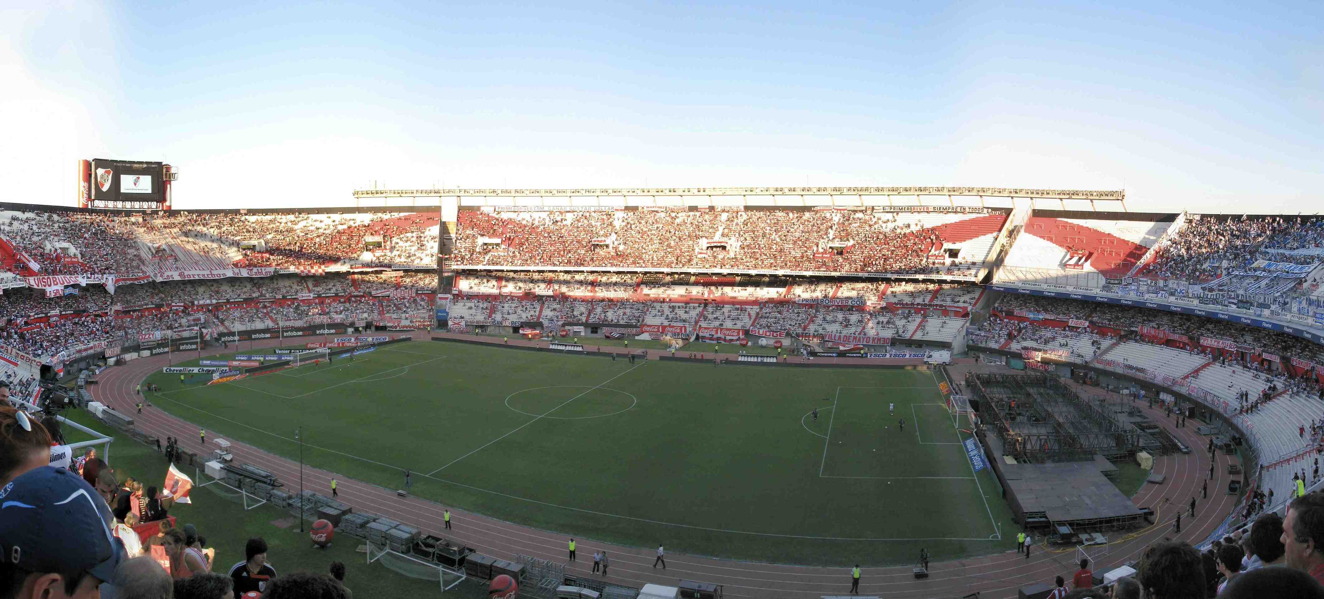 Panorama_Estadio_Monumental_(Buenos_Aires,_Argentina)_football_River